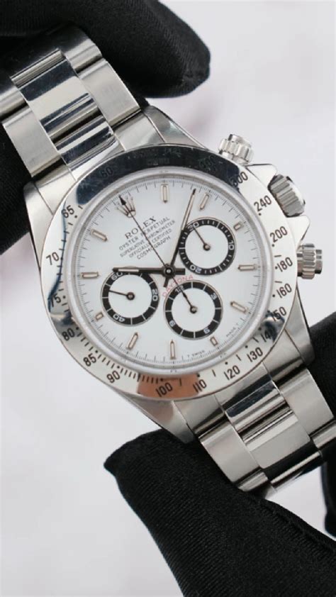 what defines a vintage rolex